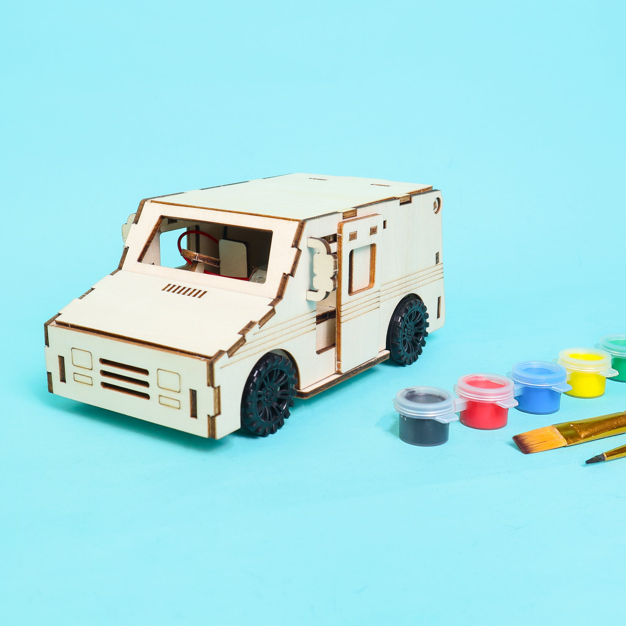 Delivery Truck STEM Kit – Build, Paint & Power a Moving Mail Truck
